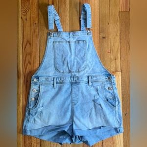Old Navy shorts overalls